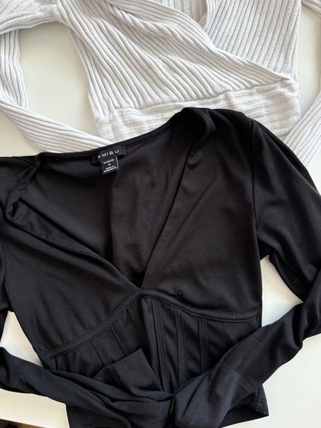 Trička amisu a svetríky s/m, amisu,s