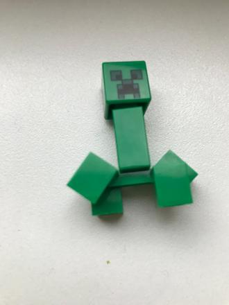 Postavicka výška 4 cm,