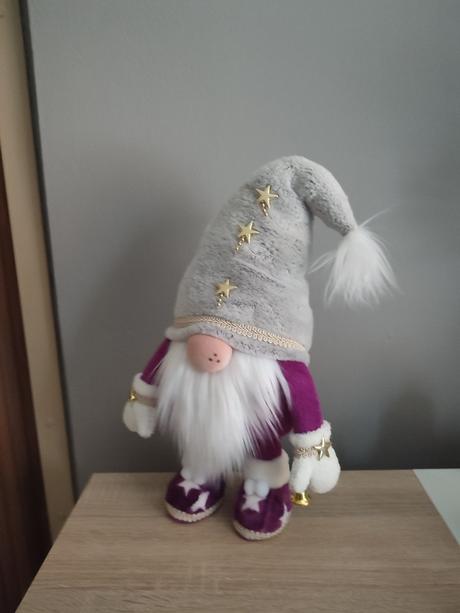 Stojaci vianočný škriatok,