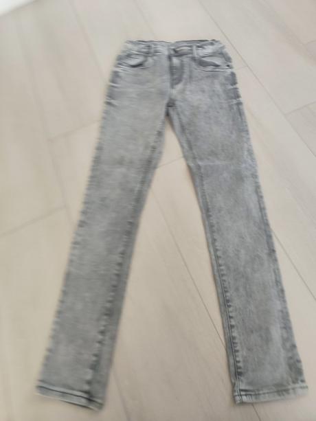 Predám chlapčenské rifle, 158