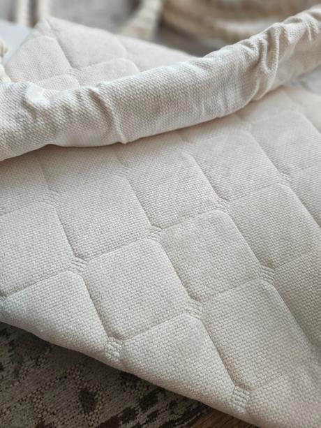 Drevená hojdačka krémová nová, 