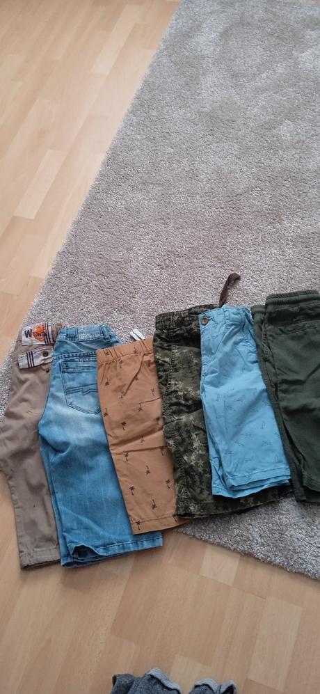 Kraťasy veľ.122/128, 122