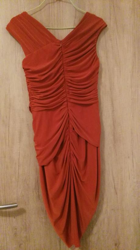 Spoločenské šaty po kolená, 38