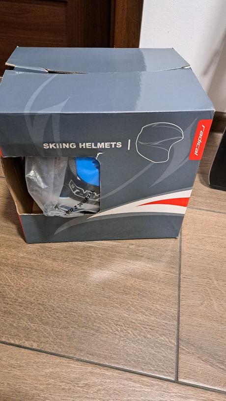 Lyžiarska prilba+okuliare, s