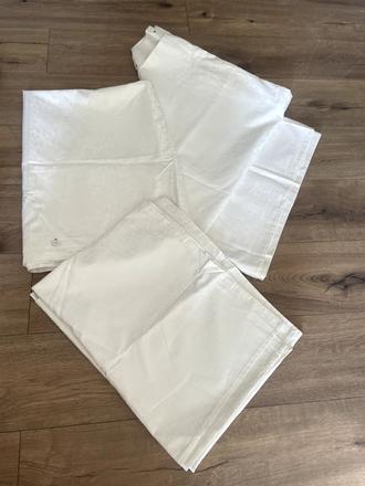 Biele damaškové obliečky - na manželskú postel, 