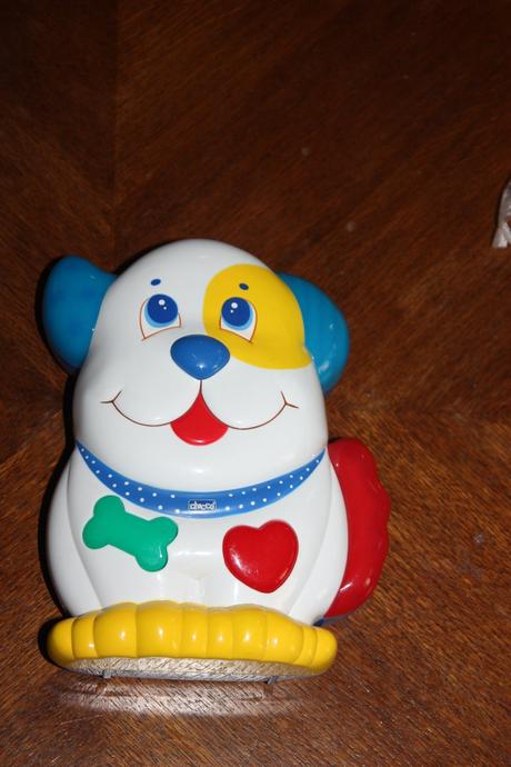 Psik chicco na postielku,