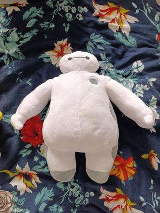 Plyšák baymax,