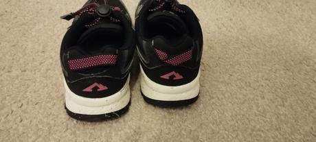 Softshellova turistická obuv, 30