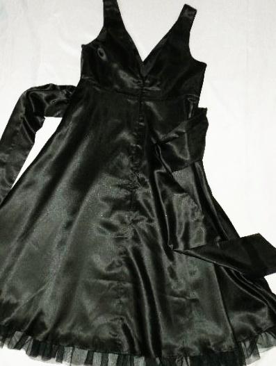 Luxusné čierne kokteilové šaty b. younq d, 38