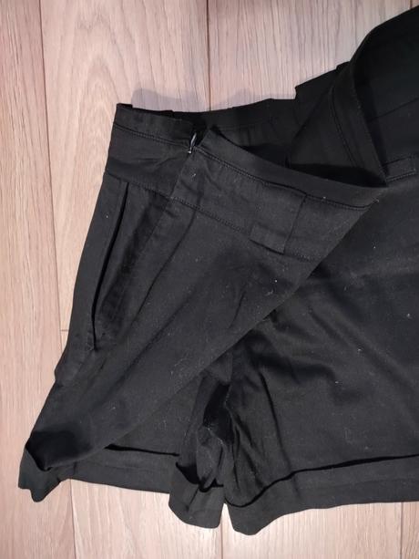 Dámske kraťasy, 38