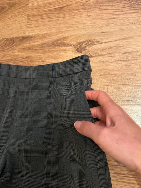 2x oblečené kvalitne nohavice s vyšším pasom, zara,m