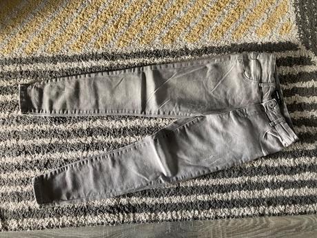 Šedé skinny rifle, reserved,140