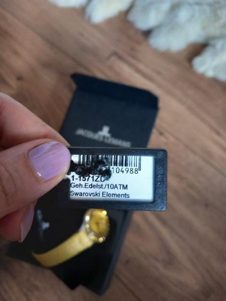 Zlte hodinky jacques lemans, 