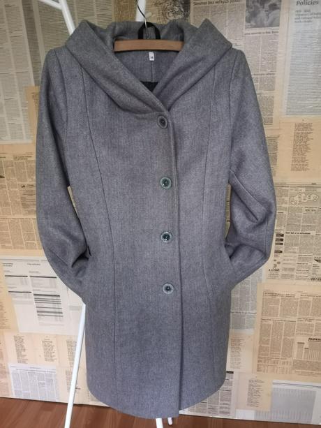 Zimný kabát s kapucňou, 38