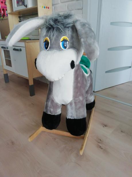 Krasny hojdaci oslik, 