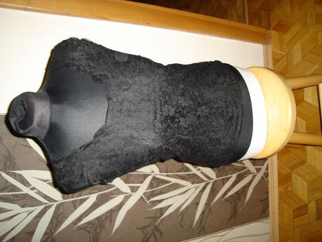 Čierny krajkový top, m