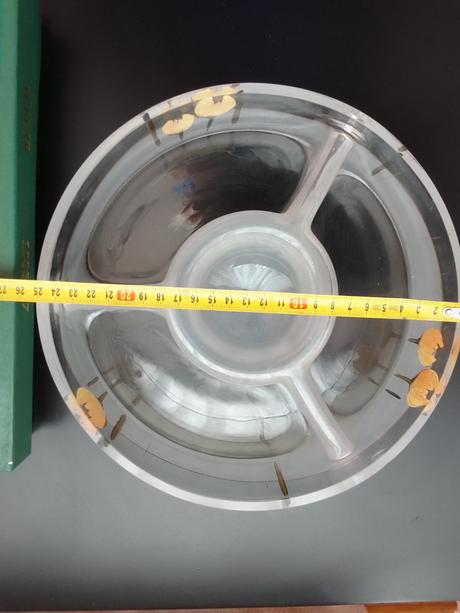 Sklenená misa delená, 