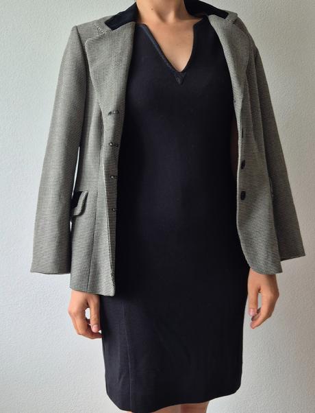 Krásne šaty s vlnou "malé čierne", 36