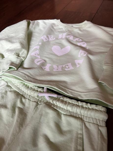 Tepláková súprava, 122