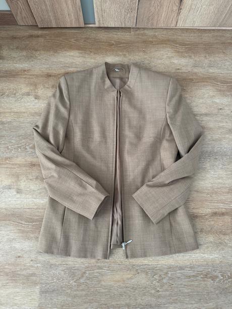 Bledohnedý kabátik 36/38, 36