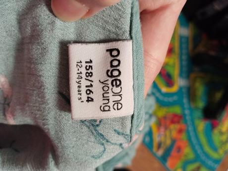 Kvetinová blúzka, 158