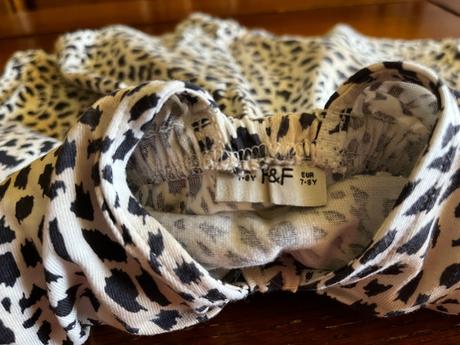 Letný overal vzadu s krásnym výstrihom, f&f,128