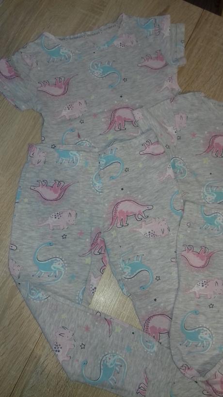 Pyžamko pre dvojičky, 110