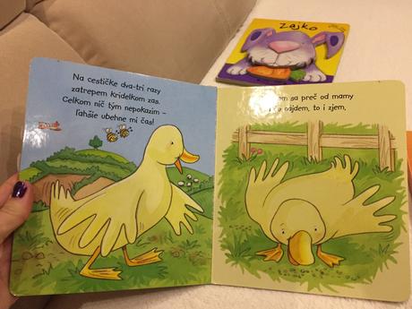 Seria kniziek s pohybujucimi sa hlavickami, 