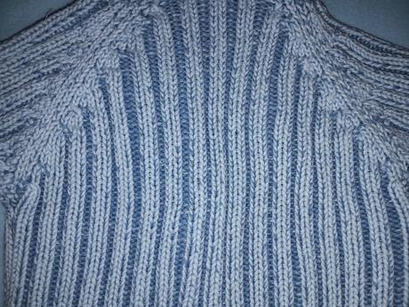 Krasny svetrik, adams,62