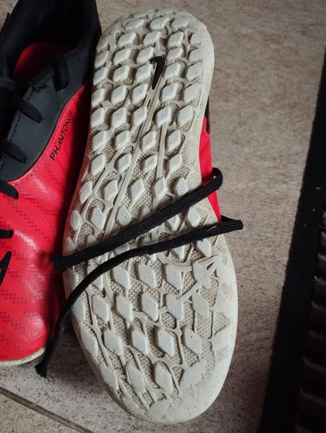 Predám kopačky, nike,37
