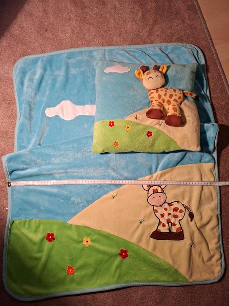 Detská dečka + vankúšik s 3d žirafkou, 