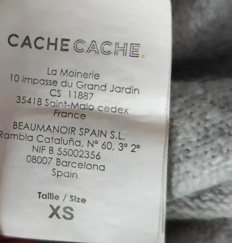 Skvelo sa hodím k sukni i džínsom, xs