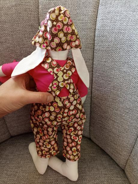 Krásna zajačica 35cm - top stav,