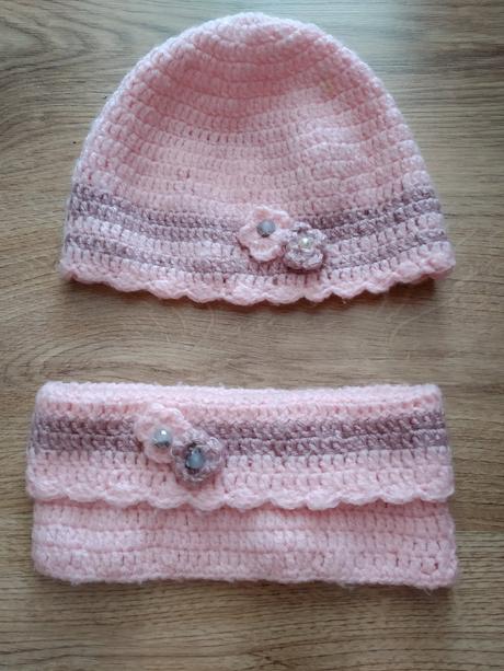 Háčkované set čiapka + nákrčník, 104