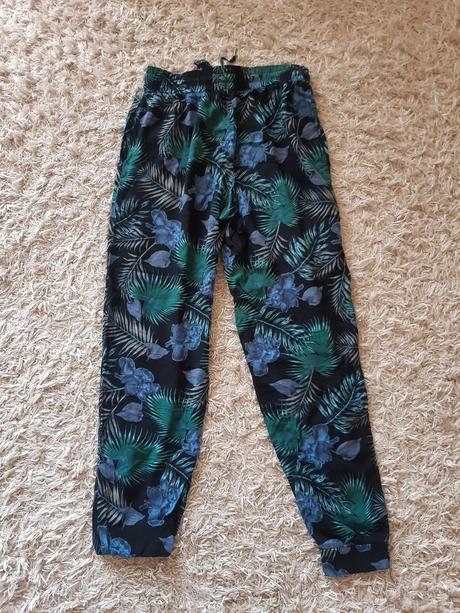 Ľahké letné nohavice, sinsay,m