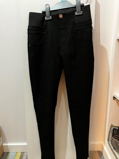 Čierne legíny, zara,m