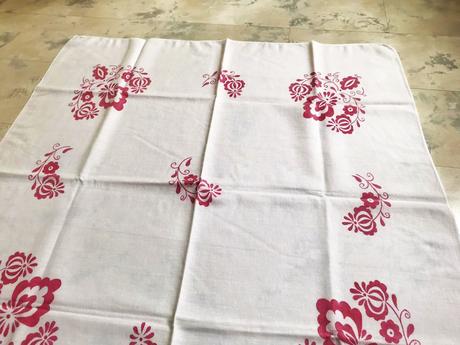 Batistový obrus,