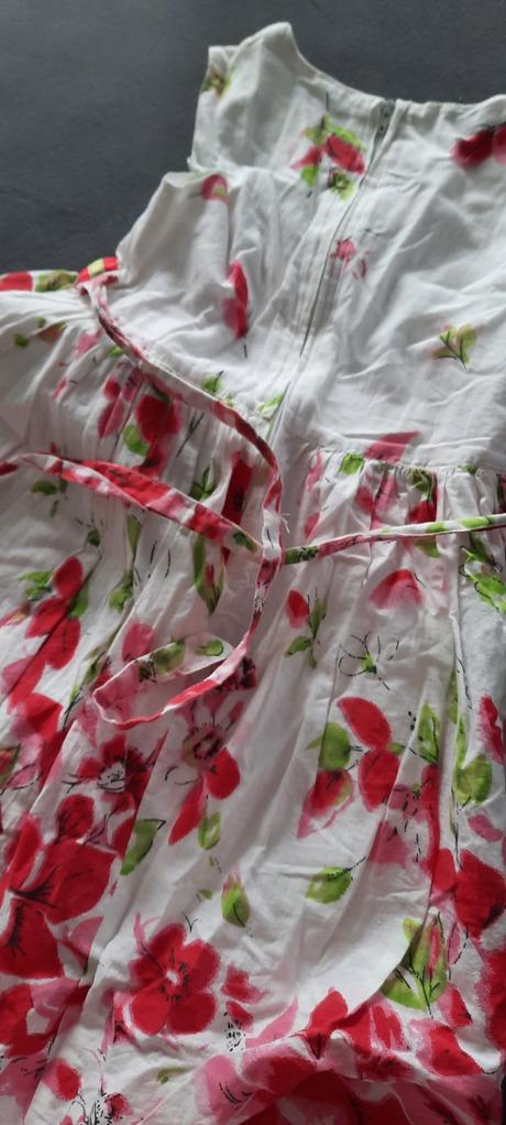 Pestrofarebné šaty.., topolino,122