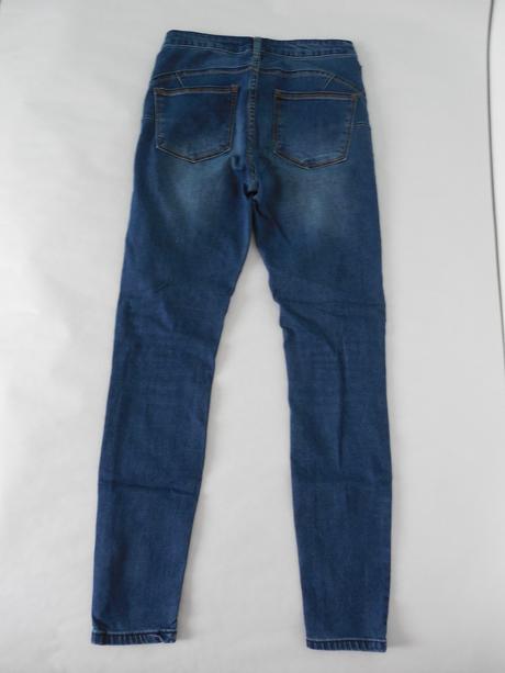 Tmavomodré rifle, 36