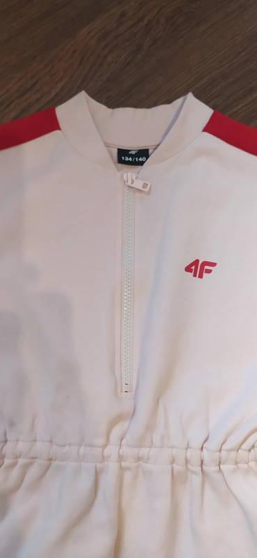 Mikinové šaty, 134