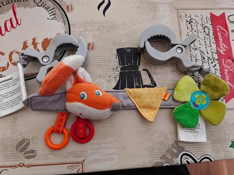 Hracia deka plus na kočík a silikonová flaška,