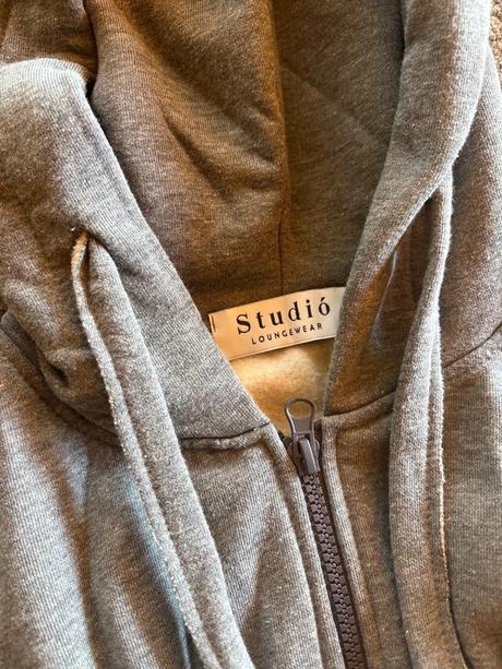 Mikina studio loungewear, 