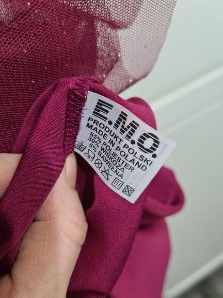 Spoločenské šaty s trblietkami, 38