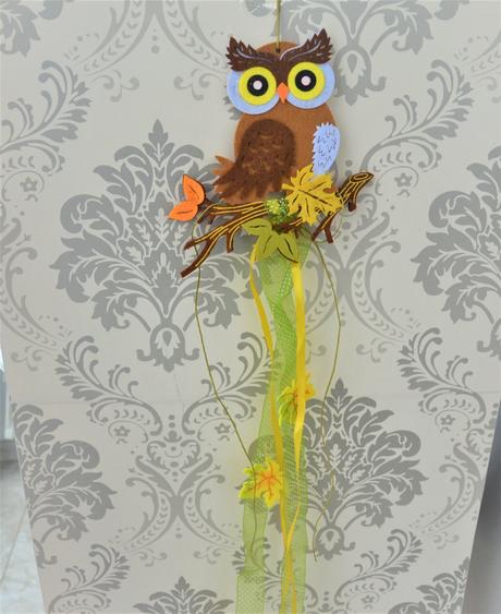 Závesná jesenná dekorácia-sovička,