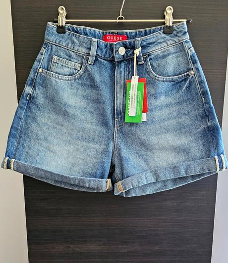 Šortky guess, guess,s