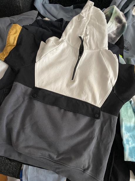 Balík oblečenia, 158–170