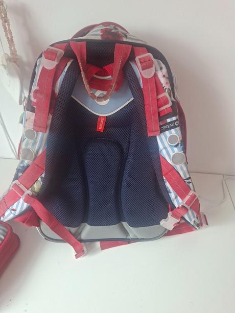 Skolsky batoh s peracnikom, 