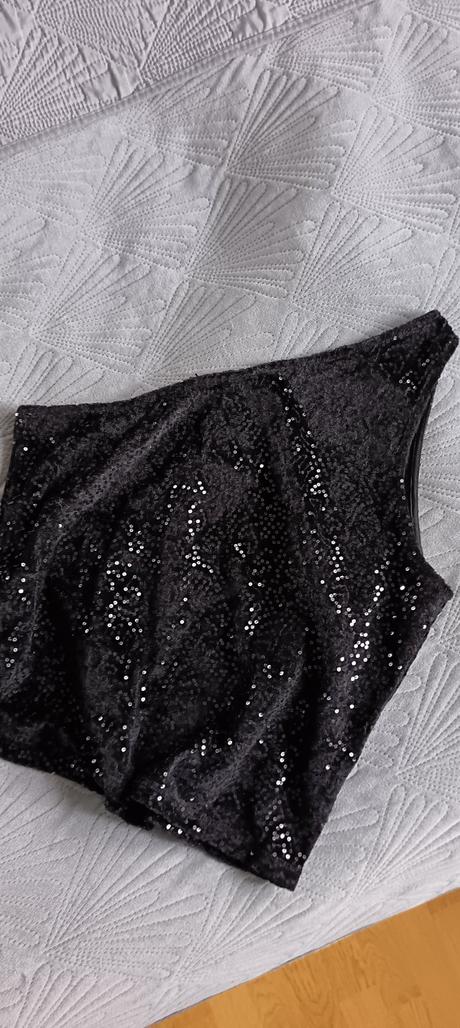 Čierny top s glitrami, l