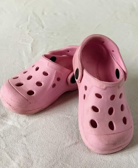 Bledoruzove gumene topanky v. 26/27, 27