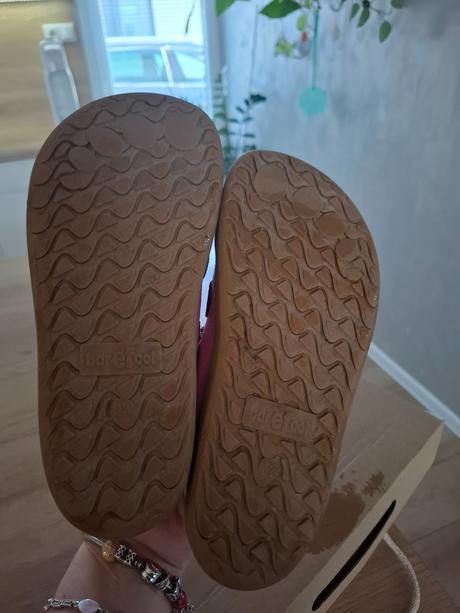 Barefoot plátenky, 33